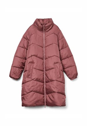 Cappotto imbottito e oversize di colore rosa con colletto alto, chiusura con zip e due tasche laterali. Presenta un motivo a rombi trapuntati.