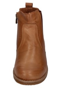 Brauner Lederknöchelstiefel mit glatter Textur, seitlichem Reißverschluss und runder Spitze. Verfügt über eine niedrige, strukturierte Sohle für guten Halt.