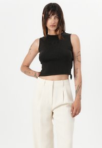Guess Originals GO OPEN BACK SCRIPT TEE - Top - jet black
