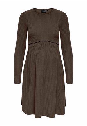 Robe de maternité marron à manches longues et côtes, avec un corsage ajusté et une jupe évasée, dotée d'une couture froncée sous la poitrine.