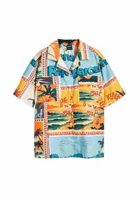 Trumpa rankovėmis, mygtukais užsegama marškiniai iš daugiabriaunio audinio su tropinio paplūdimio scena, teksto grafika ir geometriniais raštais.