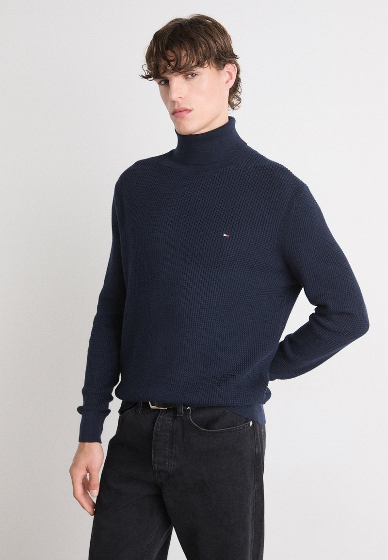 Tommy Hilfiger STRUCTURE ROLL NECK - Pulover - desert sky