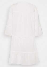 Vero Moda VMHELI 3/4 SHORT WVN GA - Kasdienė suknelė - snow white