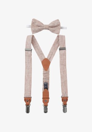 Verstellbare Hosenträger und eine passende Fliege aus hellem beigem Stoff mit strukturiertem Finish. Lederdetails sorgen für Langlebigkeit. Clips zur Befestigung.