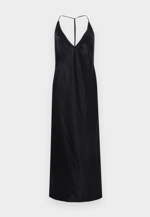 Robe maxi noire en satin sans manches avec un décolleté en V profond et de fines bretelles formant un détail dos en T.