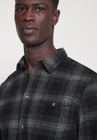 Pier One Camisa - olive