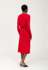 INFLUENCER RHINESTONES - Bleistiftrock - red