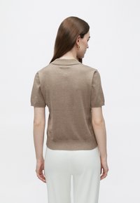 2nd Day JEAN - Polokošeľa - timber wolf