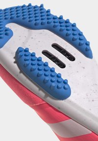 adidas Performance THE GRAVEL CYCLING  - Cyklistické boty - turbo   cloud white   acid red