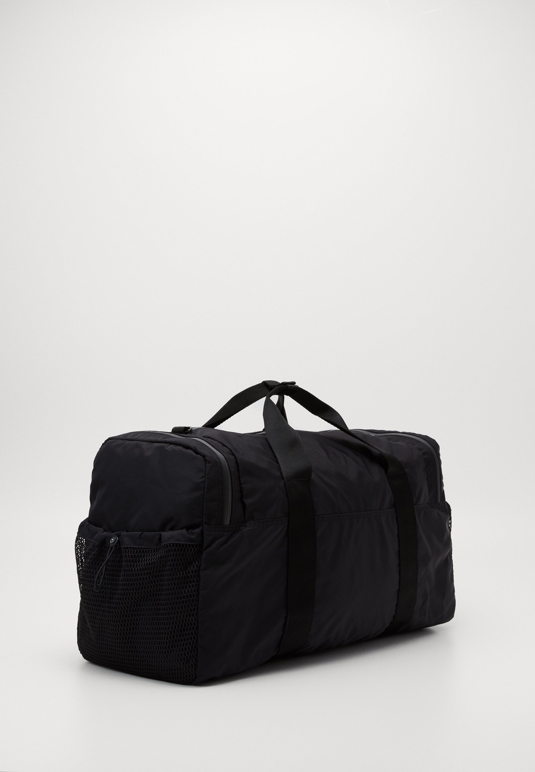 adidas by Stella McCartney SQUARE DUFFEL - Sporttas - black/sofpow/Zwart -  Zalando.nl