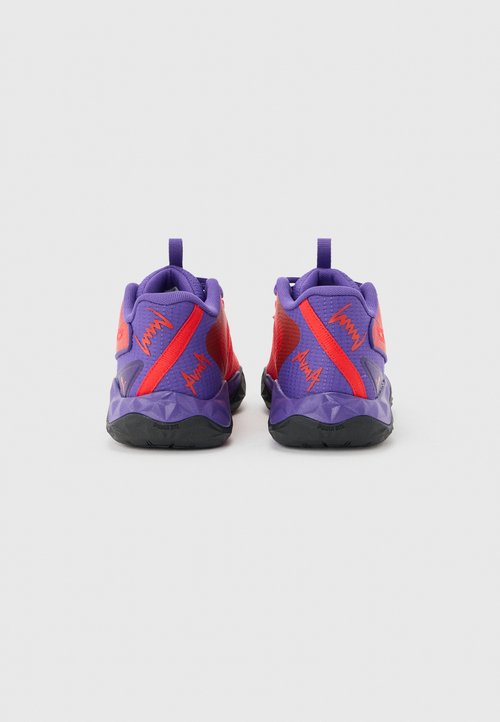 PUMA DAGGER 2 UNISEX - Basketball shoes - team violet/for all time red/black — foto 3