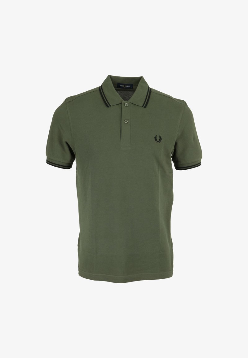 Polo olive en coton, doté d'une patte de boutonnage à deux boutons, de manches courtes et d'un empiècement noir contrastant au niveau du col et des manches.