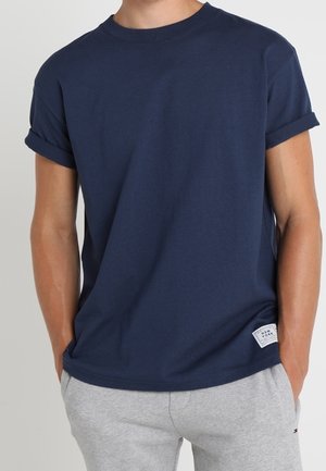T-shirt basic