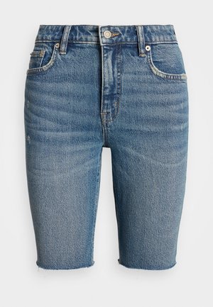 Blauwe spijkerbroek knielange shorts met een knoop aan de voorkant, riemlussen, vijf-pocketstijl en raw-hem randen.