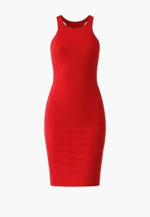 Abito rosso aderente senza maniche con scollo alto e silhouette sagomata, lunghezza al ginocchio, mostrato su uno sfondo bianco uniforme.