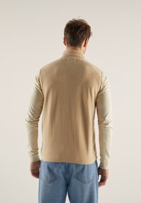 Pier One Vesta - beige