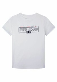 Camiseta de algodón blanca con un estampado gráfico en negro y rojo que dice "PEPE JEANS EST. 1973" en un diseño rectangular. Mangas cortas.