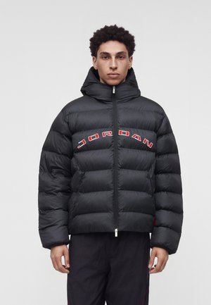 Jordan, PUFFER ARCH - Зимно яке - black/university red