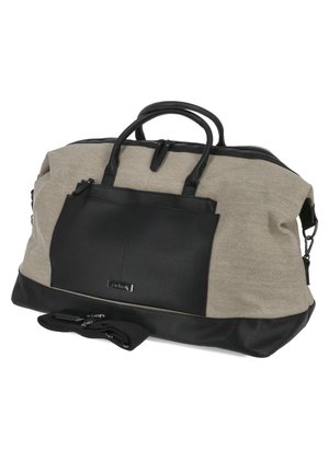 Große Reisetasche aus grauem Canvas mit schwarzen Lederelementen. Verfügt über zwei Griffe und eine frontale Reißverschlusstasche. Enthält einen abnehmbaren Schultergurt.