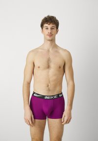 Nike Underwear ESSENTIAL TRUNK 3 PACK - Uske bokserice - wolf grey/black