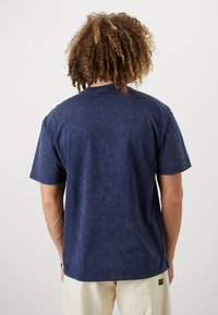 Nike Performance PARIS ST GERMAIN NIKE PRM ESSENTIAL TEE - T-shirt imprimé - midnight navy