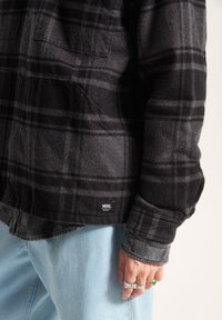Vans Mezisezónní bunda  - black
