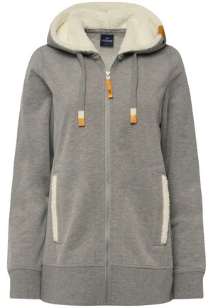 Harmaa vetoketjuhuppari, jossa on pehmeä valkoinen fleece-vuorattu huppu ja taskut. Vetoketjussa ja hihoissa oranssit ja valkoiset yksityiskohdat.