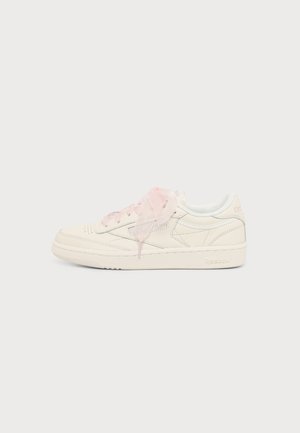 Reebok Classic, CLUB VINTAGE - Αθλητικά παπούτσια - chalk/elemental pink/gum