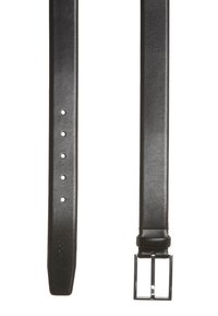 Cinturón de cuero negro con una textura suave, que cuenta con cinco agujeros para ajustar, y una hebilla rectangular plateada para abrochar.