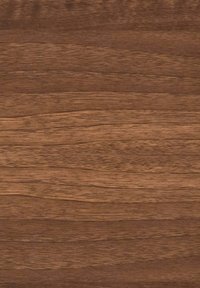 Superficie de chapa de madera con un rico color marrón oscuro y textura suave, con patrones de vetas horizontales y variaciones naturales.