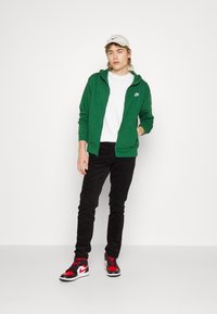 Nike Sportswear M CLUB HOODIE FZ BB - Camisola com fecho - gorge green/white