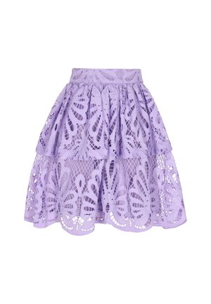 Lavendelfarbener Spitzenrock mit aufwändigen Cut-out-Mustern, gestuftem Design und einem breiten Taillenbund. Leichter und luftiger Stoff mit einer ausgestellten Form.