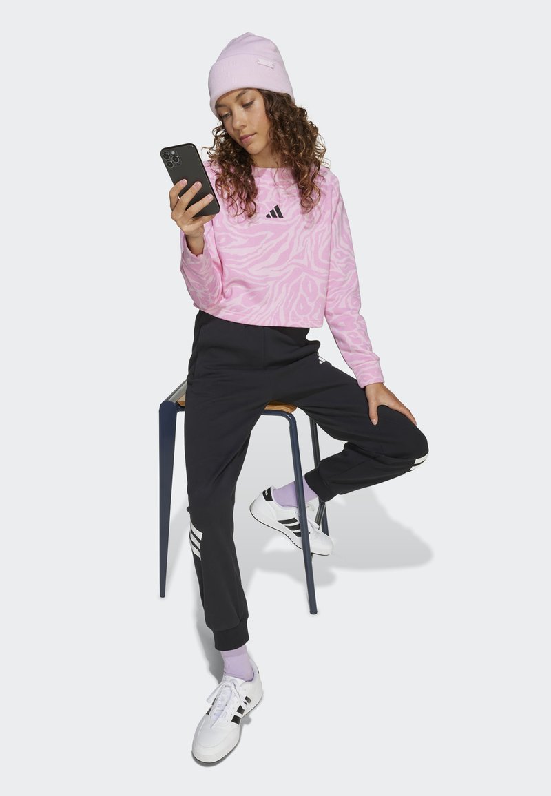 adidas Sportswear - FUTURE ICONS CROPPED - Sweatshirt - true pink   st tropic bloom   black, Agrandir