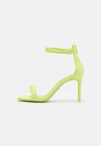 Tamaris Sandale s visokom petom - lime
