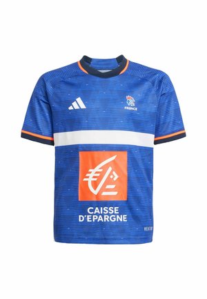 Maillot de rugby bleu en polyester, avec un col rond, des accents orange, une bande horizontale blanche et un logo de sponsor à l'avant.