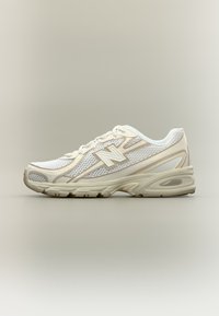 Неизбран, white, off white