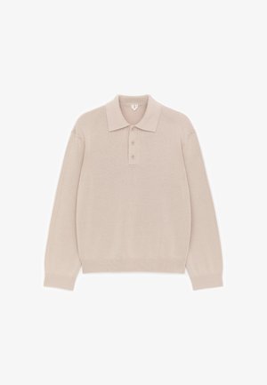 Beiger Strick-Poloshirt mit Kragen, Dreiknopfleiste und gerippten Abschlüssen. Weiche Textur und entspannte Passform, geeignet für den Freizeitgebrauch.