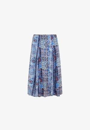 Falda azul plisada con patrones florales multicolor y geométricos en paneles verticales, hasta la rodilla, tela ligera.