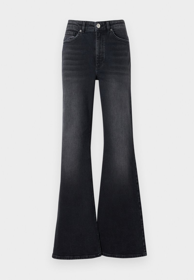 Jeans a vita alta svasati in denim scuro con una texture liscia, dotati di tasche anteriori, chiusura con bottone e dettagli di scoloritura.