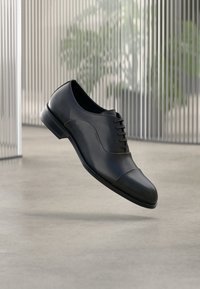 Sélectionné, black