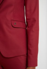 Mos Mosh Blejzr - dark red