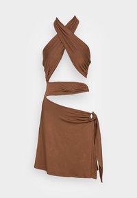 Vestido mini castanho com decote halter, corpete cruzado, detalhe com laço lateral e acentos franzidos. Feito de um tecido macio e elástico para um ajuste confortável.