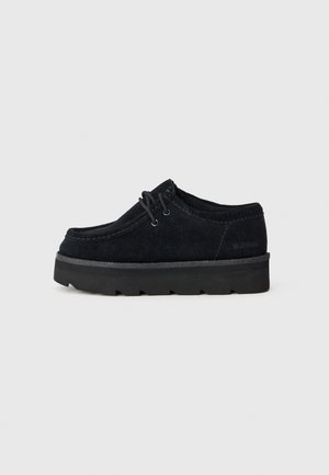 MEARE WALLA - Derbies - black