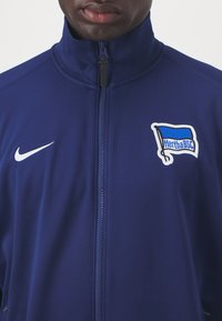 Nike Performance HERTHA BSC ACADEMY ANTHEM JACKET
