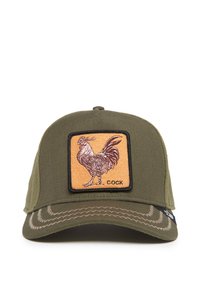 Gorra verde oliva con corona estructurada y visera curvada. Presenta un parche cuadrado naranja con una ilustración de un gallo y el texto "COCK".