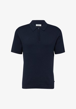 Marineblauw poloshirt met korte mouwen, geribbelde textuur en een kwart-ritssluiting bij de hals.