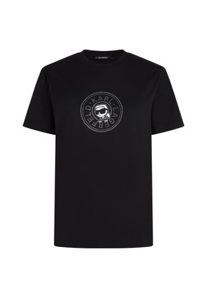 Sort kortærmet t-shirt med rund halsudskæring og en cirkulær hvid grafik, der viser en stiliseret person med solbriller omgivet af tekst.