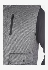 Non selezionato, grigio