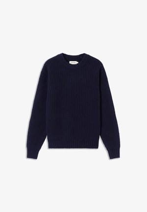 Suéter de punto azul marino con cuello redondo, con un diseño texturizado de canalé y mangas largas. Dobladillo simple y ajustado.