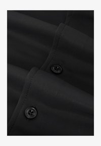 Valgt, black